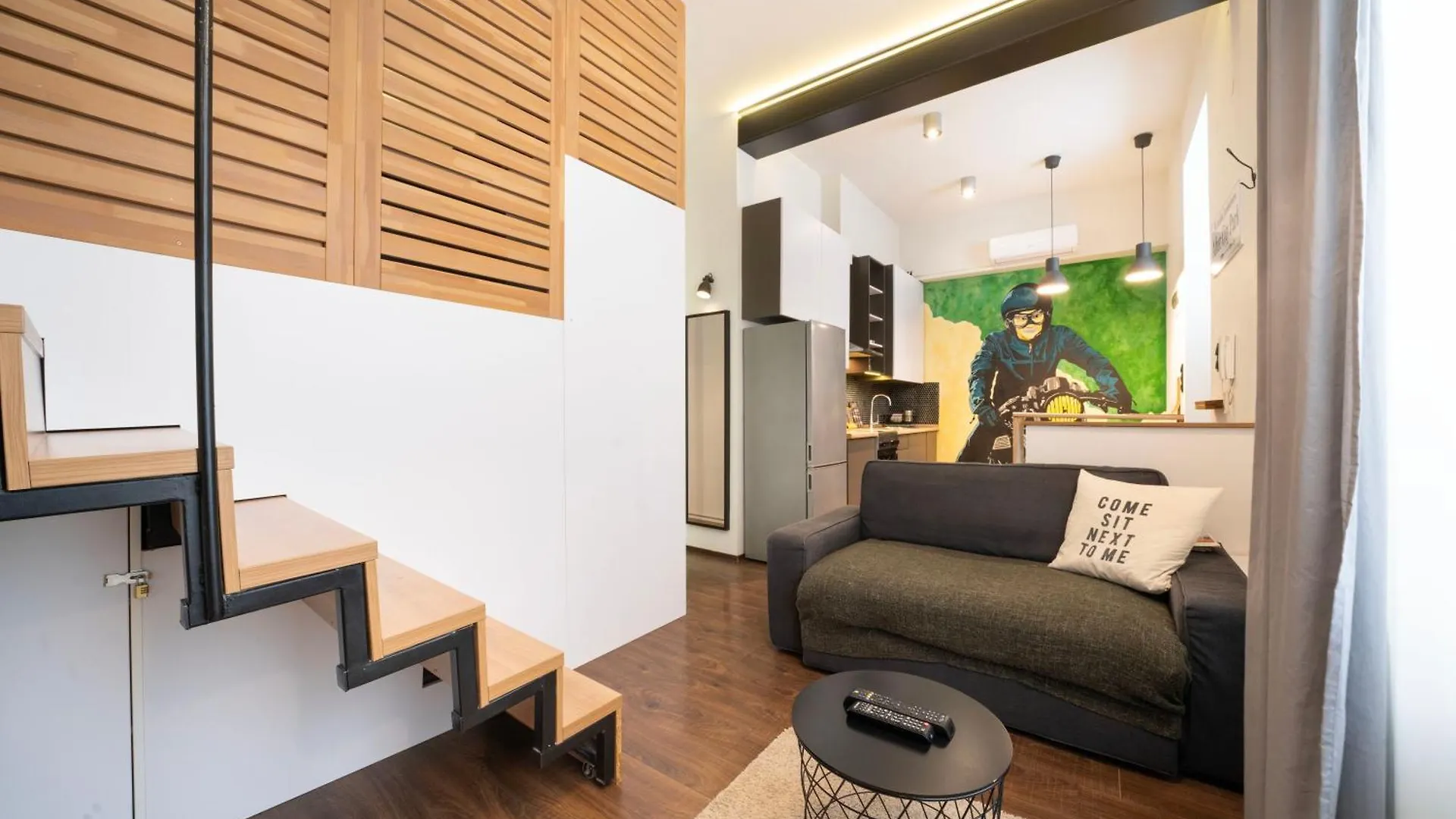 City Park Corner Loft Near Heroes' Square Boedapest Appartement